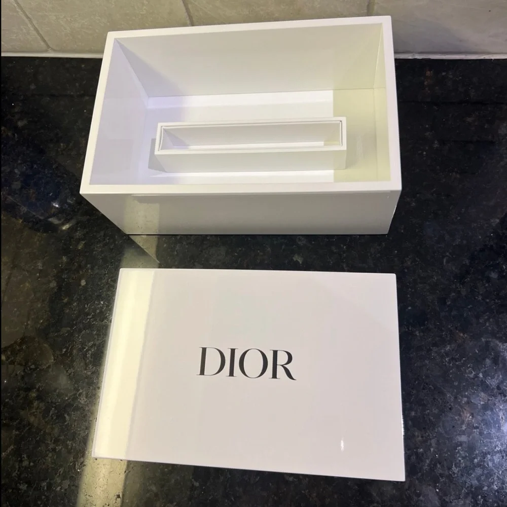 Dior Limited Edition Vanity Mirror Jewelry Box - Picture 5 of 10